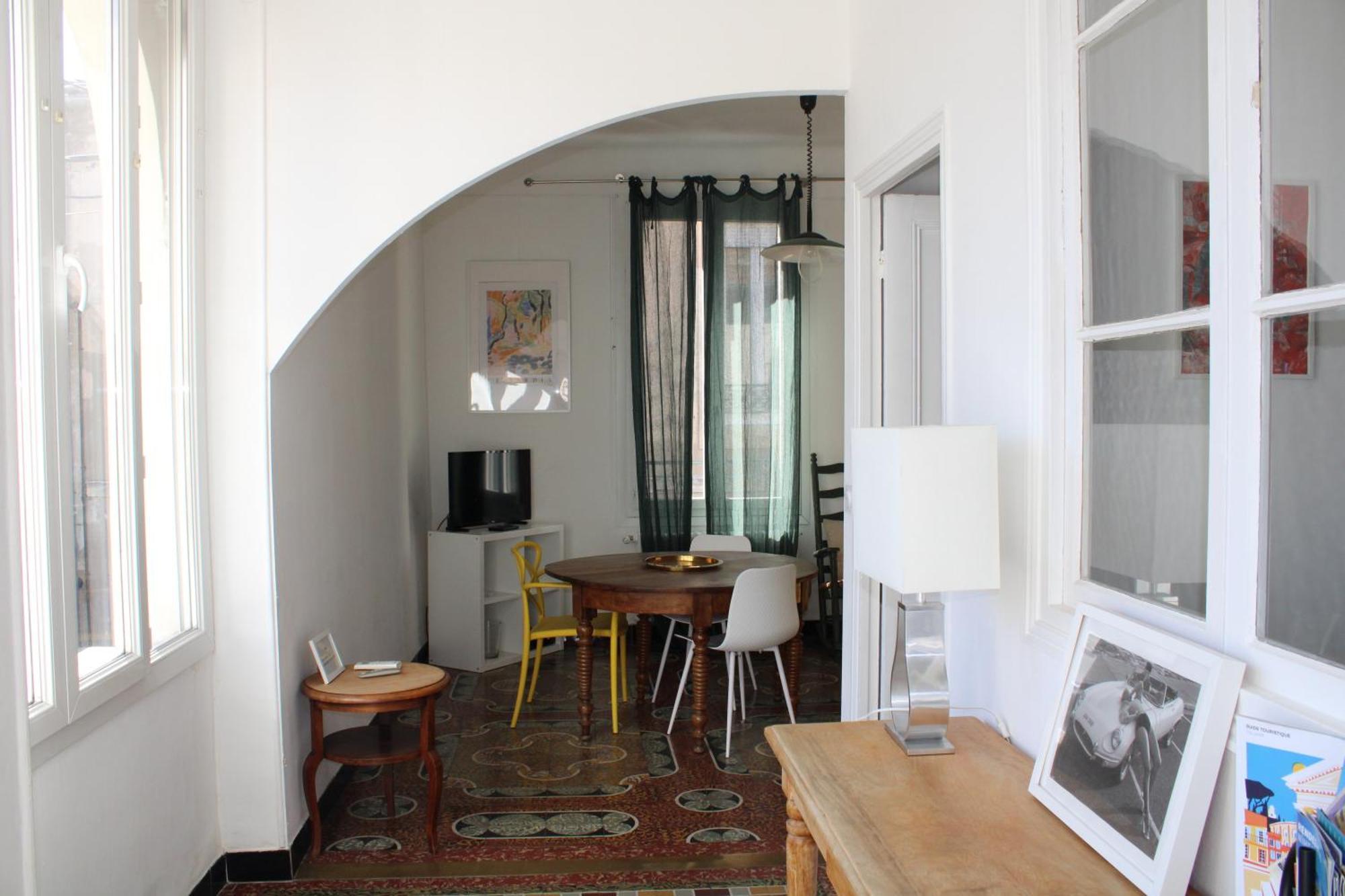 Superbe Appartement Avec Parking Sur Place Νιμ Εξωτερικό φωτογραφία